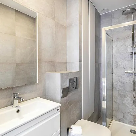 Apartment Magnificent Renovated 2 - 1br3p